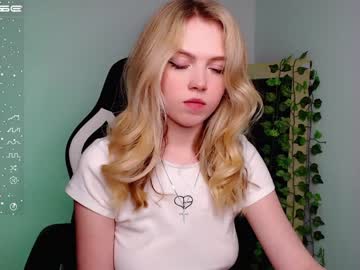 girl cam small_blondee image #2555642