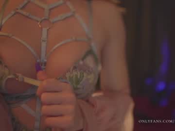 girl cam lucieoude_ image #2118998