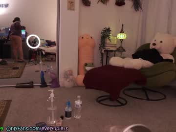 girl cam evelynpiers image #2290485
