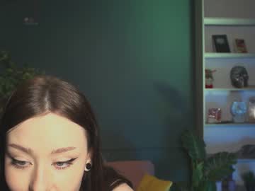 girl cam ella_knockers_xl image #919814
