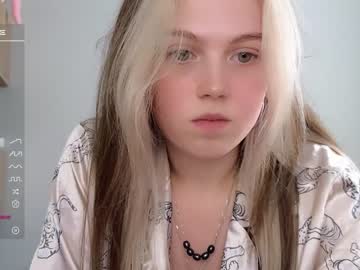 girl cam small_blondee image #3559741