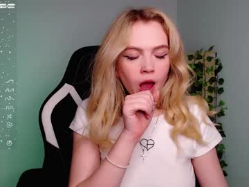 girl cam small_blondee image #2555757