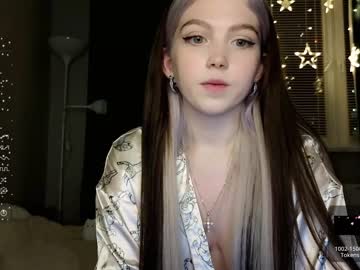 girl cam small_blondee image #3777574