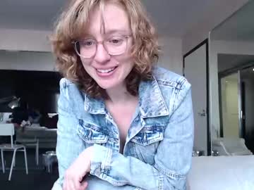 girl cam pretendlunch image #890138