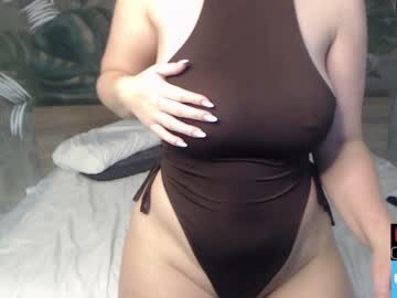 girl cam curvyjules69 image #304863