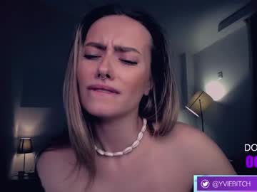 girl cam _yvie_ image #3579535