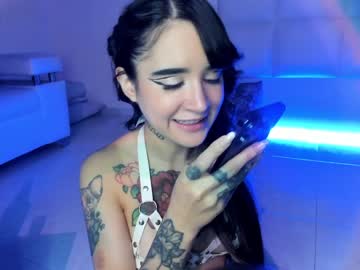 girl cam lonelly_lolly98 image #2787290