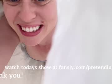 girl cam pretendlunch image #4561435
