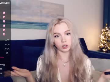 girl cam small_blondee image #573097