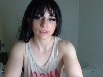 girl cam crimsonkitten image #2031300
