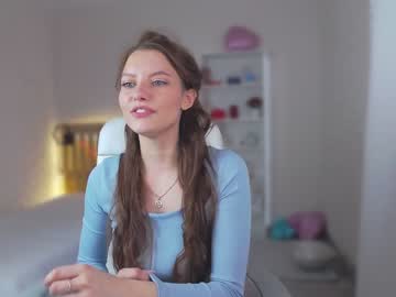 girl cam pion_white image #974526