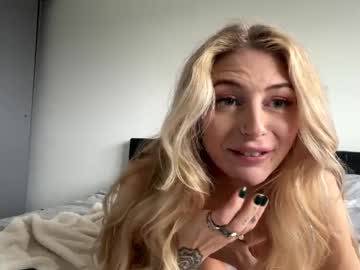 girl cam cheekyleiigh image #4690740