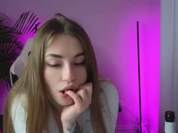 girl cam strawberryjamx image #2653260