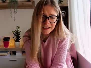 girl cam bestgirl_ofthe_neighborhood image #2435572