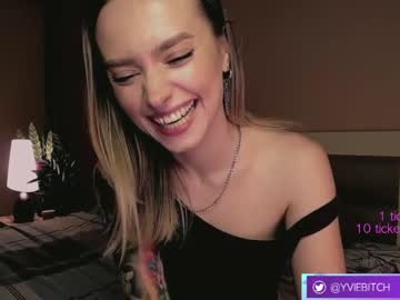 girl cam _yvie_ image #2354515