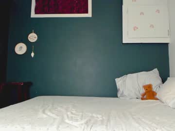 girl cam innocentprovenguilty image #2552623