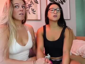 girl cam bumble_bees45 image #1769066