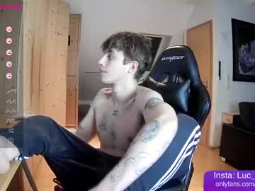 man cam johnny2000x image #2115862