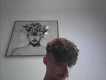 man cam hungstraightbull image #3238487