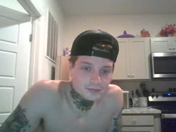 man cam redinthebed image #3668705