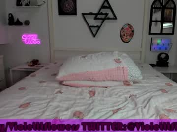 girl cam violetttflowers image #410440