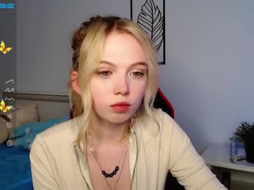 girl cam small_blondee image #2503570