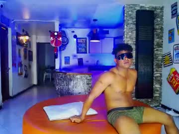 man cam extrangers image #4683789