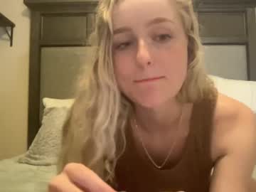 girl cam peachezzs image #1412796