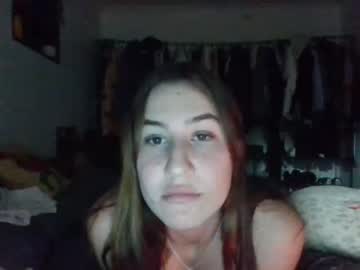girl cam justmeandmypeach image #1739840