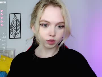 girl cam small_blondee image #2537065