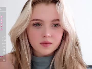 girl cam small_blondee image #3564552