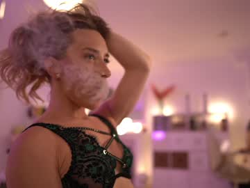 girl cam hannahjames710 image #3068437