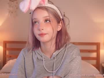 girl cam bunnybonn1e image #2439258