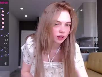 girl cam small_blondee image #1245783