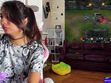 girl cam violetttflowers image #3268690