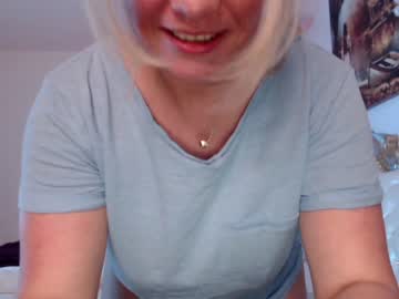 girl cam kiradivine image #697740