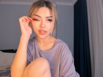 girl cam bae_suz image #477437