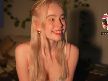girl cam mother__of__dragons image #3724524
