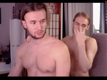 man cam a_couple_of_friends image #1031850