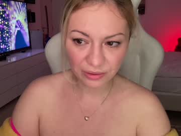 girl cam kiradivine image #989636