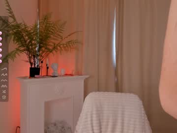 girl cam juliepenningtona image #3396311