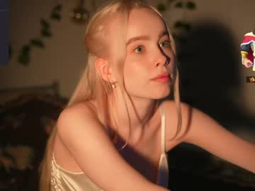 girl cam mother__of__dragons image #3728728