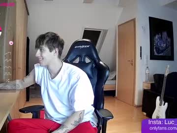 man cam johnny2000x image #2067565