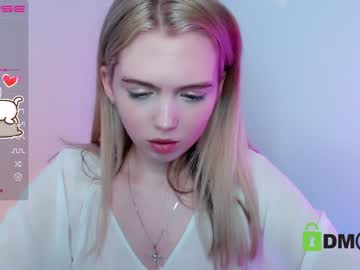 girl cam small_blondee image #2239398