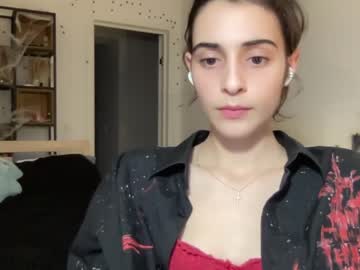 girl cam wonderland_stia image #3704100