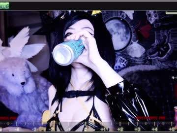 girl cam those_darn_frigs image #336075