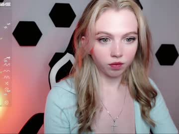 girl cam small_blondee image #2693713