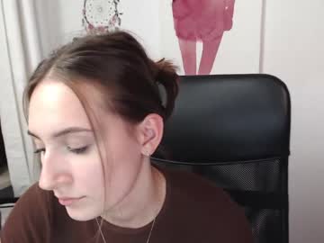 lili_petit  girl  cam