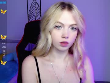 girl cam small_blondee image #2498469