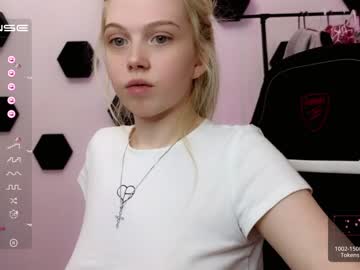 girl cam small_blondee image #2873213